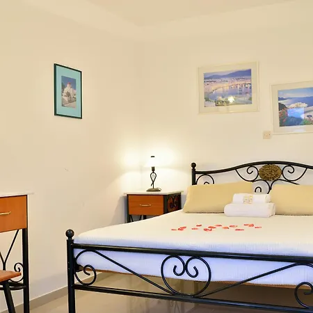 Hotel Nazos *