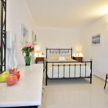 Hotel Nazos *