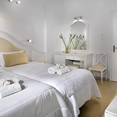 Nazos Mykonos Town