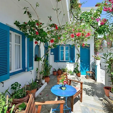 Nazos Hotel *